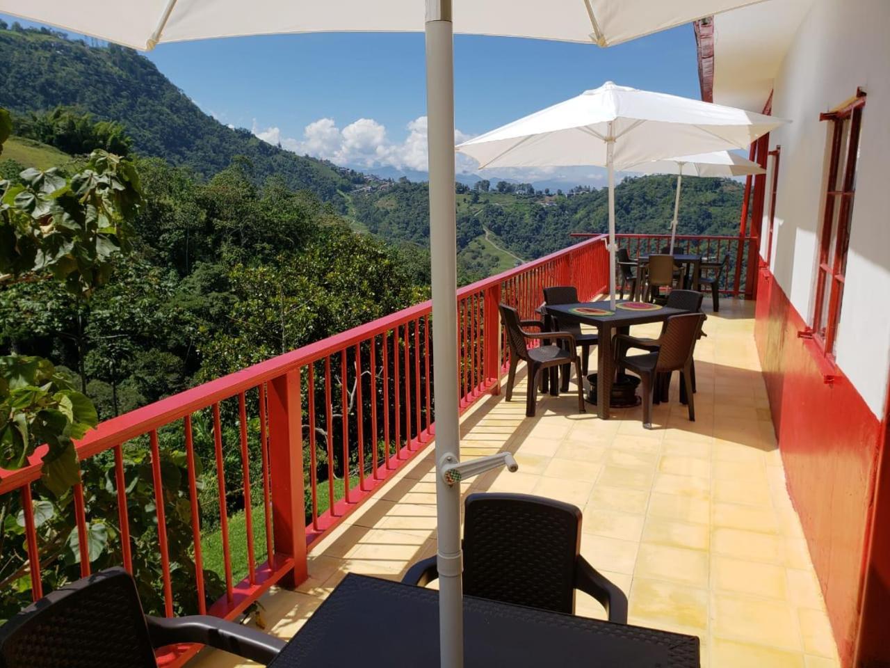 Lodge Paraiso Verde La Linda エクステリア 写真